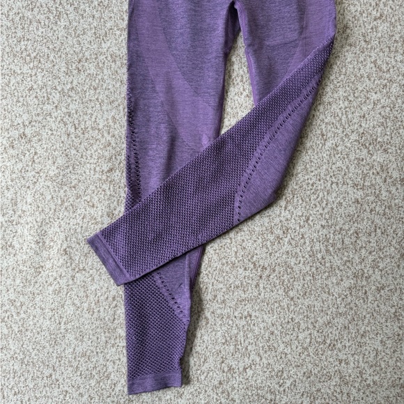 5/$25 PINK Purple Seamless Contour Leggings - Picture 2 of 4